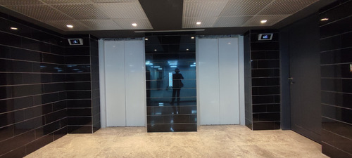 Imagen 6 de 29 de Edificio De Oficinas Nuevo En Las Mercedes/ 0414-3907836