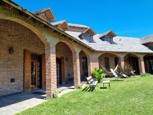 Casa En Arturo Illia 1068