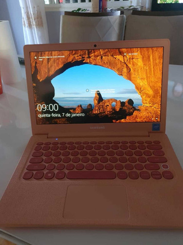Notebook Samsung Flash F30