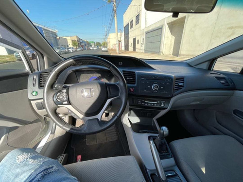 Imagem 7 de 12 de Honda Civic Lxs 1.8 16v Flex