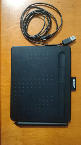 Tableta Digitalizadora Wacom Intuos Small Ctl-4100  Black