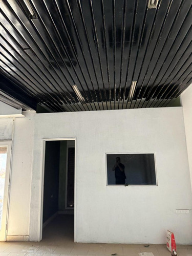 Venta Local En Esquina, Caleta Olivia