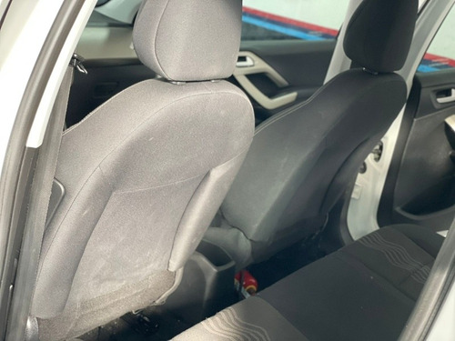 Imagen 13 de 22 de Peugeot 2008 1.6 Allure