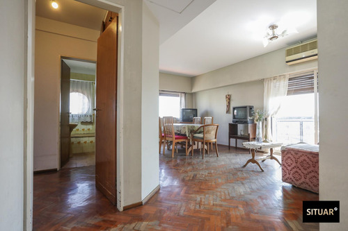 Venta De Departamento 2 Dormitorios + Cochera + Baulera