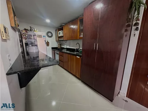 Apartamento Duplex En Venta En Sabaneta Loma San J...(mls#248937)