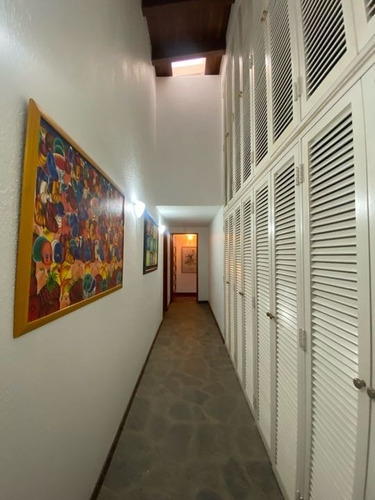Imagen 13 de 30 de Se Vende Casa 680m2 4h+2s/7b/10p Cerro Verde 4377