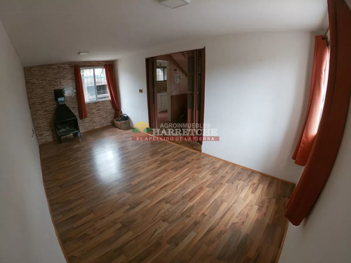 Casa En Dos Niveles Venta Progreso, 3 Dormitorios, Parrillero, Estacionamiento, Con Renta