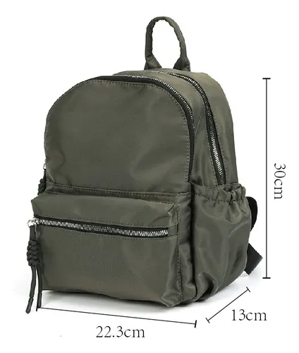 Mochila Canva Modelo Hydra De Nylon Varios Bolsillos 30582 Negro Liso