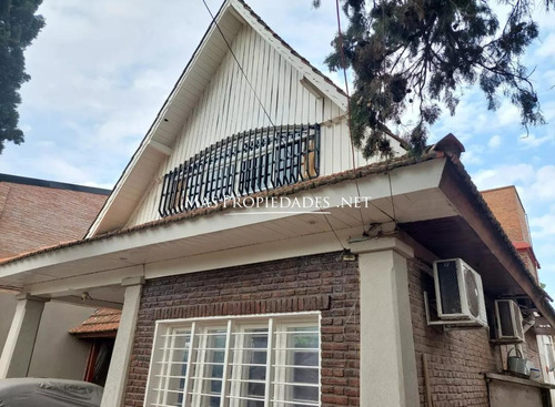 Casa En Venta En Ituzaingo Parque Leloir