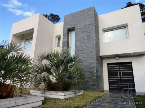 Imagen 28 de 28 de Casa En Mansa, 4 Dormitorios, Piscina Climatizada, En Barrio Privado, Punta Del Este