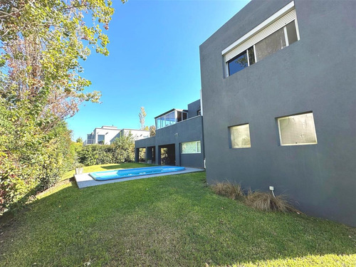 Venta De Casa Barrio Privado Altos Del Sol