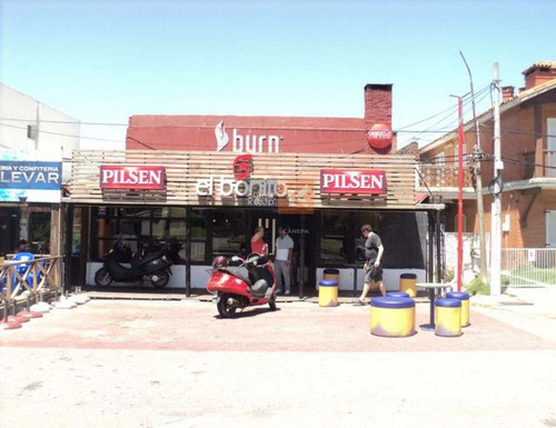Local Comercial Con Excelente Ubicación- Ref: 984