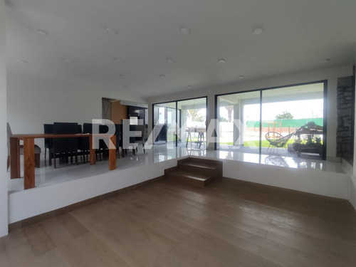 Casa En Venta En Morelos, Fraccionamiento Lomas De Cocoyoc