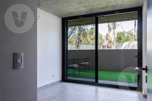 Departamento En Venta - Canning, Cabral 3300
