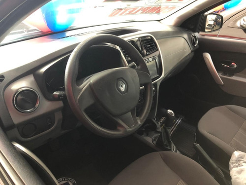 Renault Logan Expression 1.6 2017