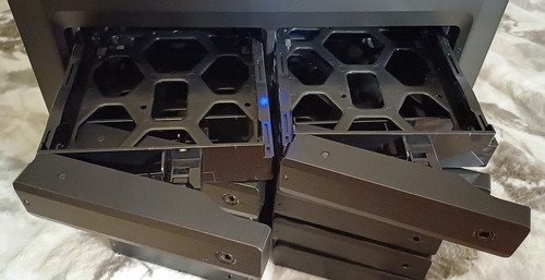 Synology Dx1215 Unidad De Expansión 12 Disco Duro,máx.192tb. (Usado)