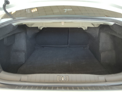 Imagen 14 de 21 de Peugeot 408 1.6 Feline Hdi