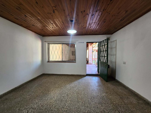 Venta Casa 6 Ambientes En Tortuguitas Doble Lote.