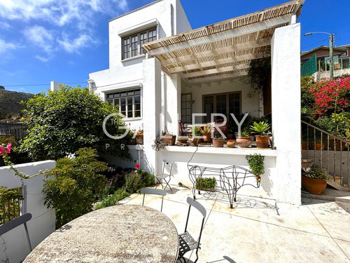 Preciosa Casa A Pasos Del Comercio En Zapallar