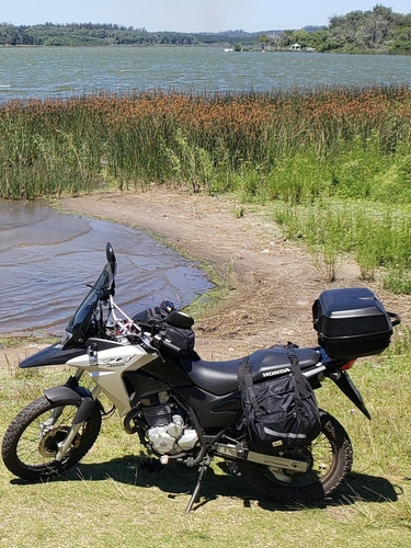 Honda Xre 300. Inmaculada,