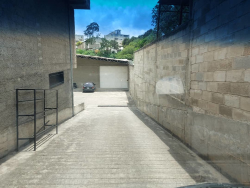 Best House Vende Amplio Galpon En Los Teques