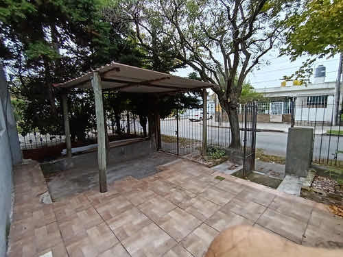 Venta De Casa 2 Dormitorios En Sayago