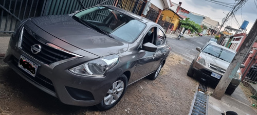 Imagen 1 de 9 de Nissan Versa