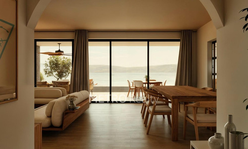 Casa En Venta A La Laguna Con 4 Habitaciones En Suite En Carpinchos, Nordelta