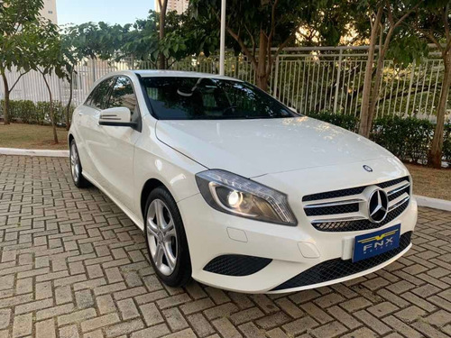 Mercedes-benz A200 1.6 Turbo Urban Automatico 2015 Branco