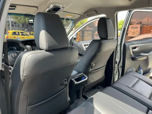 Toyota Fortuner Srv 2.4 4x2 At