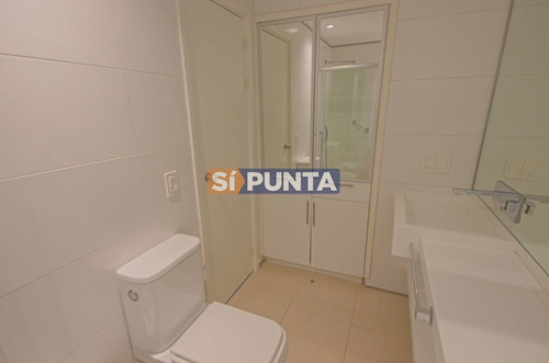 Imagen 26 de 30 de Apartamento En Alquiler - Mansa