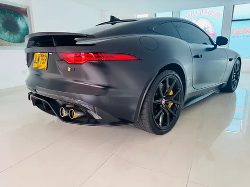 Jaguar F Type R