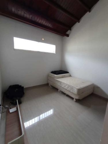 Imagen 20 de 26 de Lindo Townhouse Cerca De Unimar El Valle