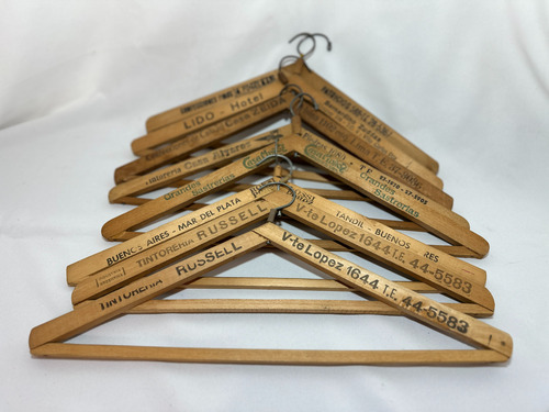 Perchas De Madera Antiguas Triangular Con Base - 8 Unidades Marrón (Usado)