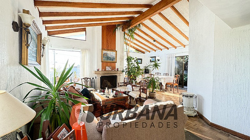 Casa En Gabriela Mistral Con Potencial Comercial