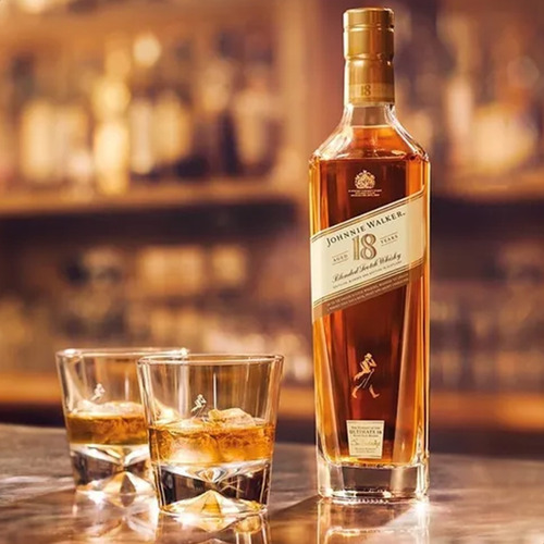 Whisky Johnnie Walker 18 Ultimate 750ml con estuche