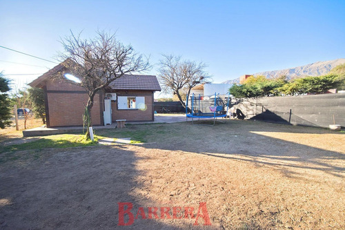 Imagen 2 de 16 de Casa Y Galpón Sobre Lote 3287 M2