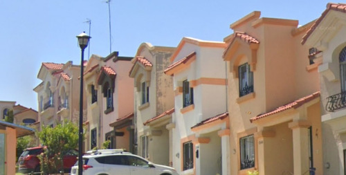 Casa En Paseos De Santiago En Tonala, Aprovecha Invertir!! Mg*