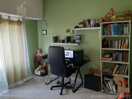 Imagen 10 de 13 de Casa 4 Ambientes Venta Villa Luzuriaga Oportunidad