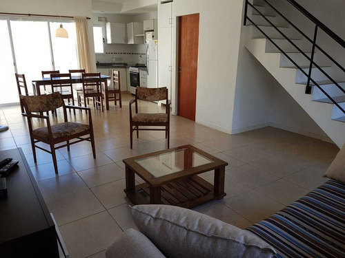 Imagen 5 de 14 de Amplio Duplex Para 6 Personas Cerca Del Centro Y Corsodromo