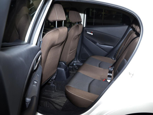 Imagen 9 de 15 de Mazda 2 Sport Touring 1.5 Automatico 2023