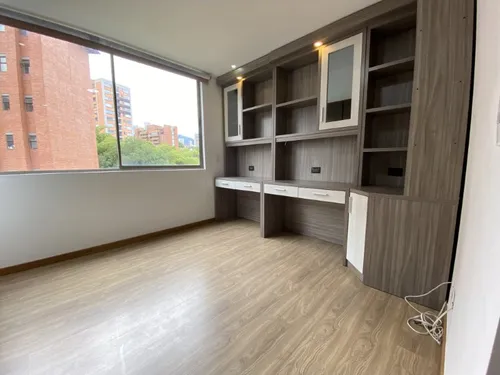 Apartamento En Arriendo Ubicado En El Poblado Sector Los Balsos (27090).