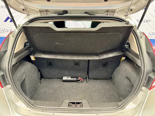 Ford Fiesta 1.6 Se Hchback At