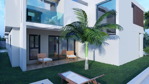 Villa En Venta En Punta Cana, Bavaro, 3 Habitaciones, Contro