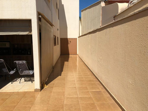 Imagem 2 de 10 de Casas - Ref: V6746
