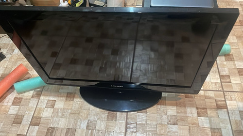 Gabinete Tv Samsung Ln32c350 Frente, Traseira, Acrílico E Pé (Usado)