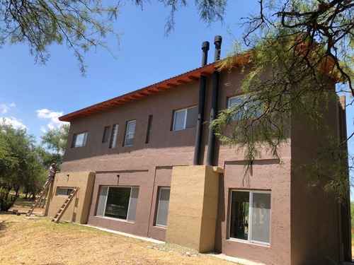 Imagen 27 de 30 de Moderna Casa De Diseño - Los Molles - Merlo San Luis