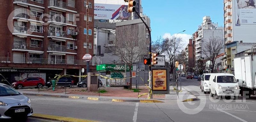 Vendo Monoambiente Hacia Atrás, Entrega Estimada: Diciembre 2021, Garajes Opcionales, Punta Carretas