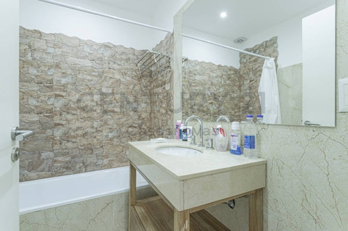 Imagen 25 de 29 de Venta Recoleta - Pza Vte Lopez - Exclusivo Piso 2 Dormitorios - Excelente Estado