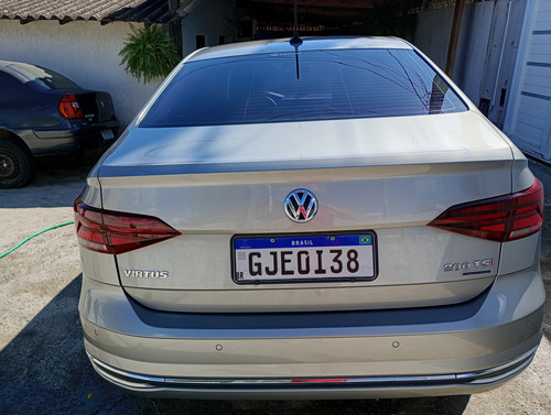 Volkswagen Virtus 1.0 Highline 200 Tsi Aut. 4p